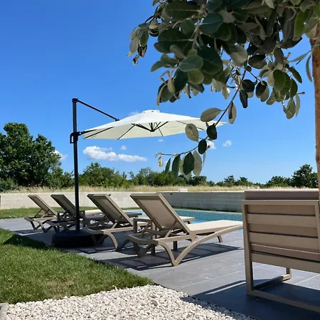 Kiara Villa *