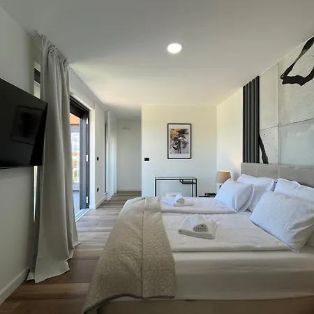 Kiara Villa *