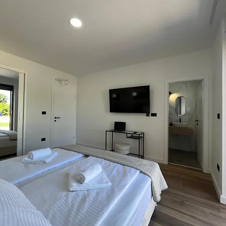 Kiara Villa *